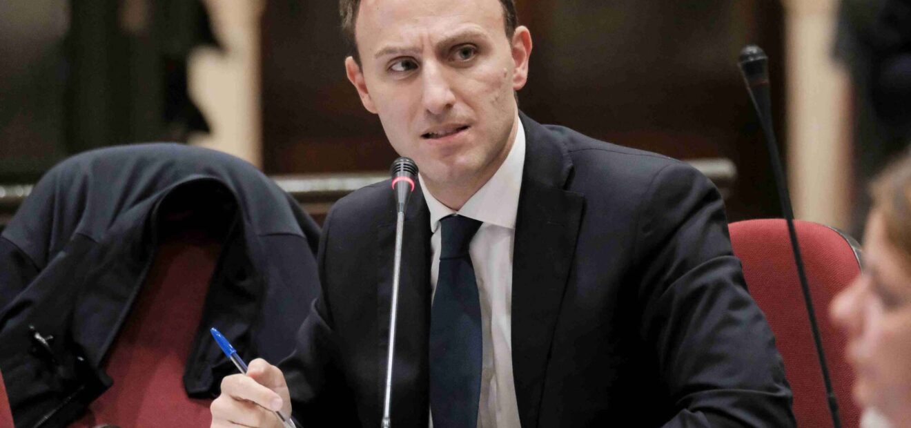 Piero De Luca presenta il suo libro a Roma