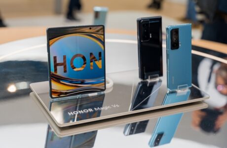 HONOR Magic V6 smartphone foldable