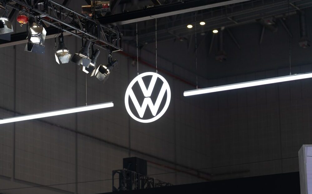 Volkswagen in trattative con JSW per cessione quote
