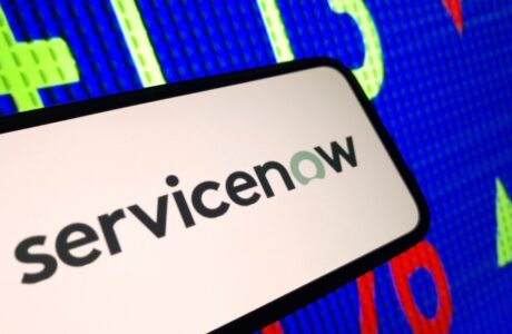 Logo di ServiceNow e BusinessNext