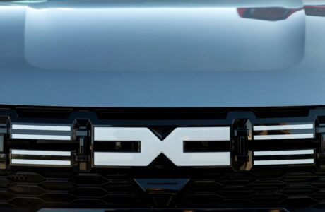 Dacia Striker in movimento