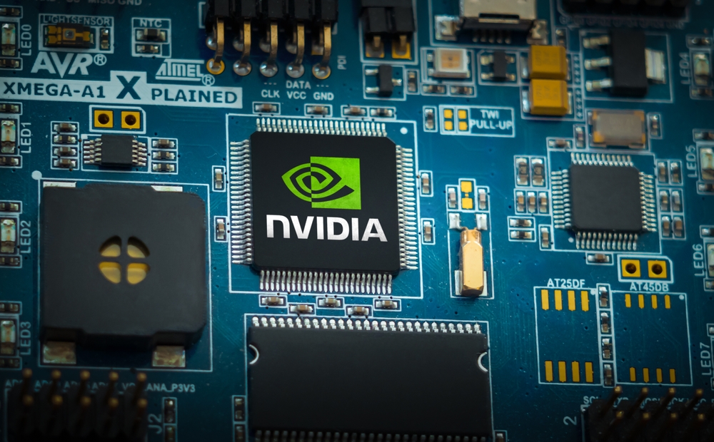 Logo di NVIDIA e SEGA con grafica di Virtua Fighter Crossroads
