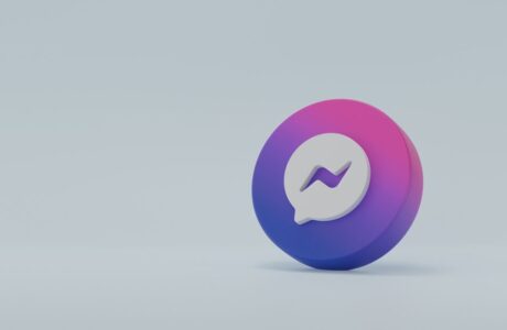 Screenshot di Google Messages con nuove funzionalità di condivisione della posizione