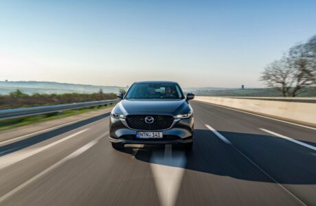 Nuova Mazda CX-30 2027