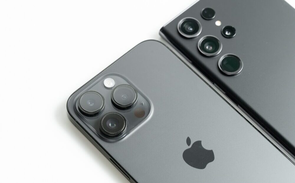Confronto tra fotocamere di iPhone 18 Pro e Samsung Galaxy S26 Ultra